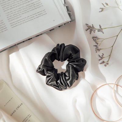 Can Silk Scrunchies Help Prevent Hair Tangling and Knots?